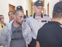 След гонката с ранени полицаи в Бургас: Дрогираният шофьор остава в ареста