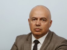 Георги Свиленски: Няма никакво забавяне на мандата, задържане за столове и нарушаване на конституцията