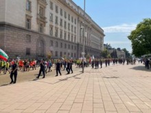 Продължават протестите на пътните строители на повече от 20 места в страната