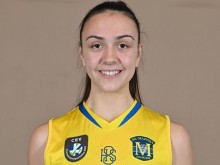 Тя е само на 17, но спечели 3 титли и купа в един сезон! Сега отново зарадва шефовете на Марица