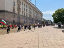 Пътният бранш спира протестите, ще търси диалог със служебния кабинет