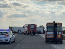 Ужасяваща верижна катастрофа до Пловдив затруднява движението по АМ "Тракия"