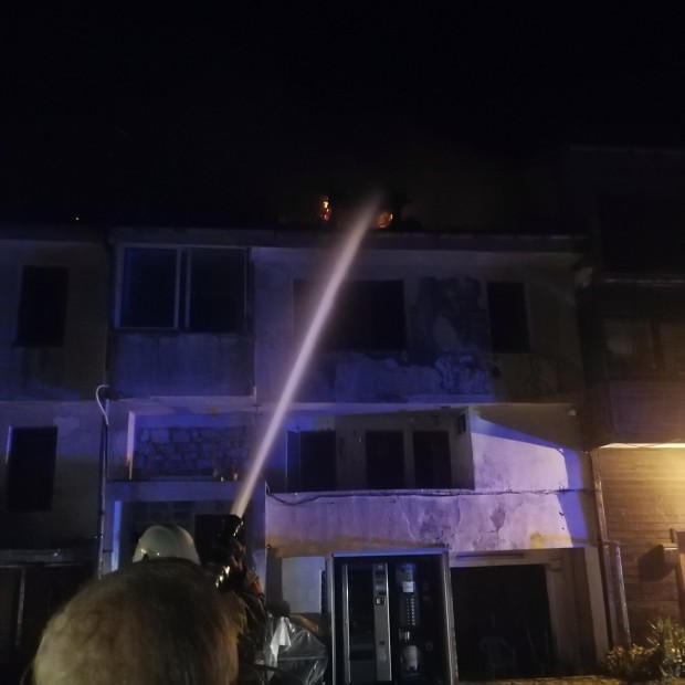 Къща горя в Стария Несебър съобщиха от полицията Снощи около