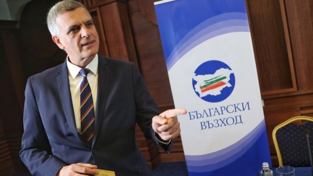 Замесиха лидера на ПП Български възход Стефан Янев в нагла