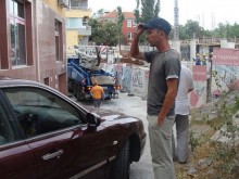 Едното от тепетата на герба да стане МОЛ?