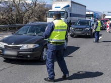 20 дрогирани и 25 пияни шофьори са засекли от МВР за изминалия ден