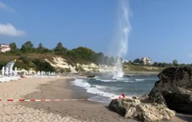 Взривиха противопехотната мина на плажа в Царево. Около 9 часа
