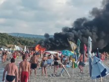 Тежък инцидент на наш плаж, взривове изправиха туристите на крака