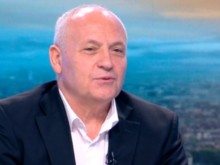 Шефът на БАБХ: Продължавам да ходя с охрана, неуютно ми е