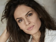 Актриса от култов сериал отиде при конкуренцията