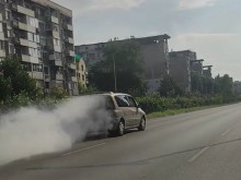 Клип с автомобил по пловдивски булевард раздели мрежата на две