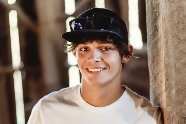 18-годишният Алекс Харис се удави в река Мисури на 23