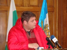 Снегорините готови да чистят кишата от пътя 