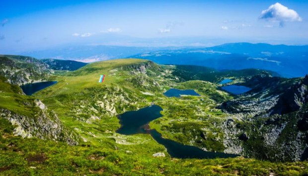 Двама румънски туристи се изкъпаха в едно от Седемте рилски