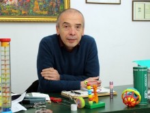 Доц. Мангъров няма да скучае през август, ето какво ще прави по време на отпуската си