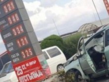 Жена загина след зловещ удар в бензиностанция в Труд