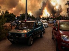 На остров Тасос е страшно: Голям пожар бушува там!