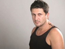 Асен Блатечки го заболя, ходи на специални масажи