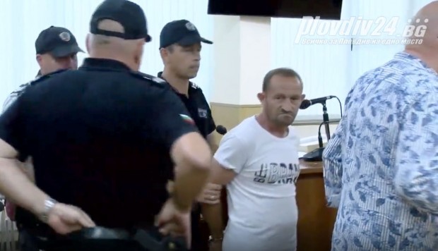 Убиецът от Сопот бе доведен днес в пловдивския окръжен съд