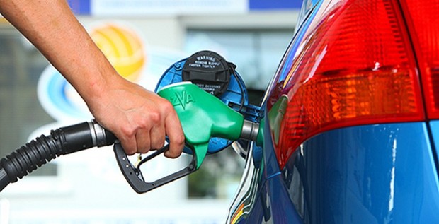 Българите намериха цаката на горивата с държавна отстъпка от 0,25