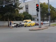 Опасност дебне на едно от най-натоварените кръстовища в Пловдив
