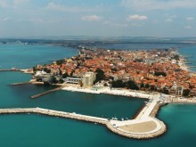 Кървав скандал до заведение за бързо хранене на морето, има ранени