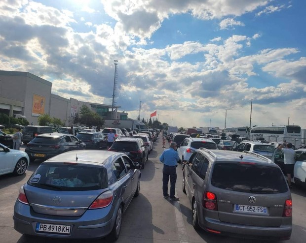 Стотици тръгнаха за пазара в Одрин още от четвъртък видя Plovdiv24 bg от снимки
