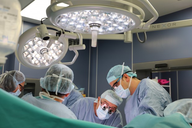 Специалисти от Военномедицинска академия ВМА извършиха поредна чернодробна трансплантация Тя