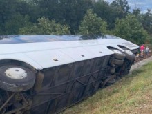 14 души в болница след снощното ПТП на АМ "Тракия"