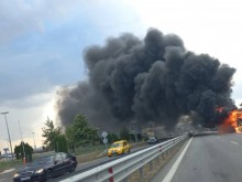 Изгоря автобус на АМ "Тракия" до Бургас, затвориха магистралата