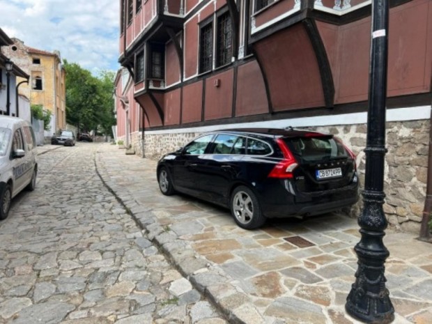 Достъпът на автомобили в Стария град ще бъде ограничен