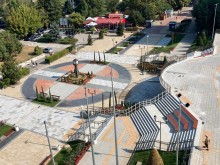 Площадът в Асеновград готов след 2 г. ремонт, изглежда чудесно