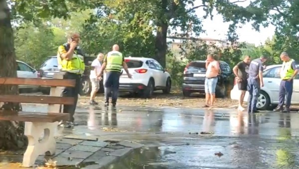 Тежко остава състоянието на момичето, ударено от мълния в Приморско