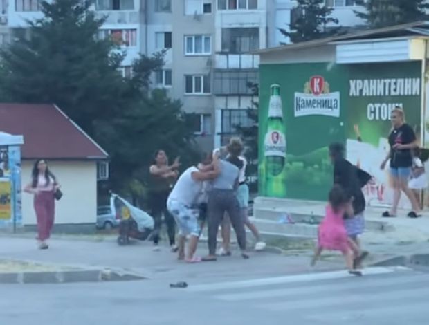 За голям женски бой във варненския квартал Владиславово научи Varna24.bg.