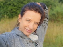 Чаровна и обичана актриса има повод да почерпи днес