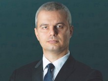 "Възраждане" обявиха водачите на листите си в цялата страна