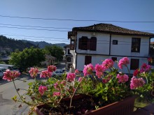 На над час път от Пловдив, златният град на България предлага уникално преживяване