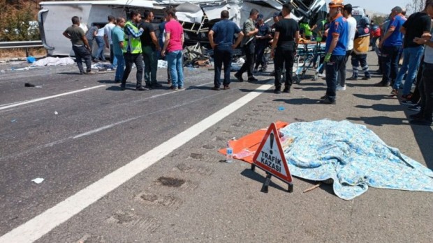 Тежка катастрофа с 16 загинали е станала в Турция, съобщава БТА. 21
