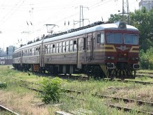 Повреда в електрическото захранване спря влак за Пловдив