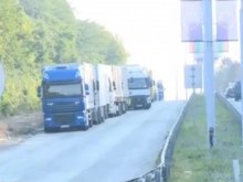 Да се удължи срока на маршрутните карти заради опашките на "Дунав мост", настояват превозвачите