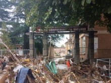 Евакуираха учители от гимназията по транспорт в Карлово