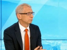 Николай Денков: От 1 септември средната заплата на учителите ще бъде над 2000 лева