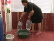 Как се живее с вода по два часа на ден?