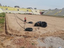 От "Колежа": Има малко тръби за разпъване на стадиона! Ако има мераклии - да заповядат 