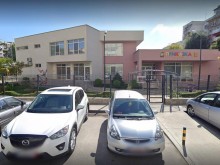 Сигнал: Жената на зам.-кмет в Пловдив си купи паркоместа, гражданите паркират в градинките