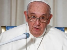Папа Франциск предупреди за опасност от ядрена катастрофа