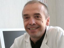 Доц. Мангъров: Oт 2 години не знаят какво да правят по отношение на COVID