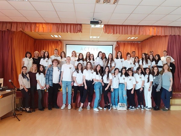 Ученици и учители от Италия, Полша и Испания гостуват от днес в Средно училище "Гео Милев" - Варна
