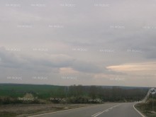 Временно е ограничено движението при км 203 на път I-1 Ботевград - София в района на язовир "Бебреш" в двете посоки поради ПТП