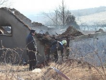 Пожар изпепели къща в Брестник